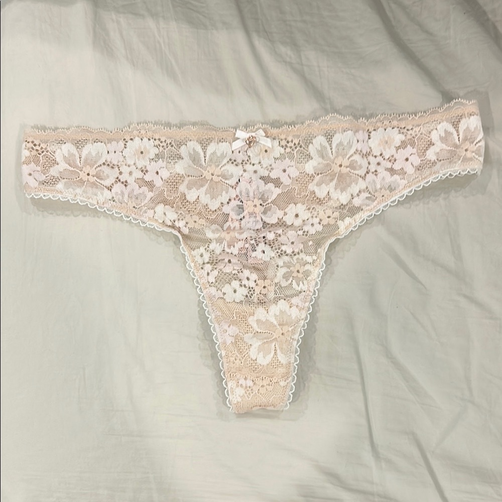 Victoria's Secret Cream Lace Floral Panty NWT